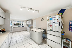 Photo 21- click for photo gallery